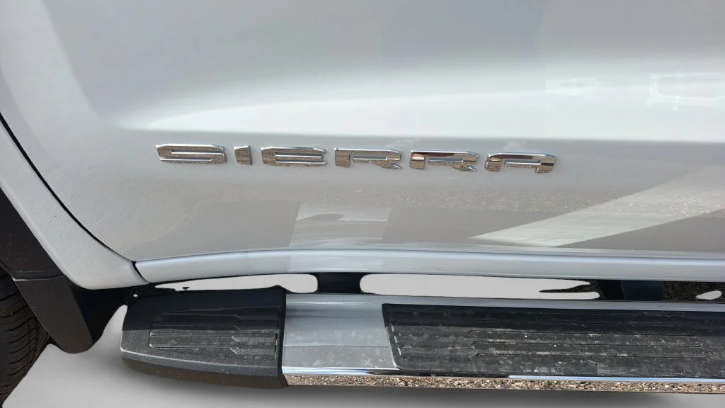 New 2026 Summit White GMC SLT image 30