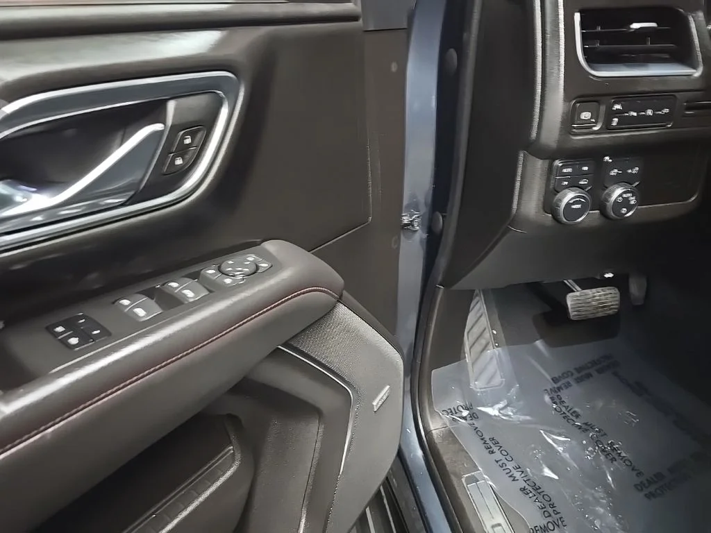 Used 2021 Shadow Gray Metallic Chevrolet RST image 29