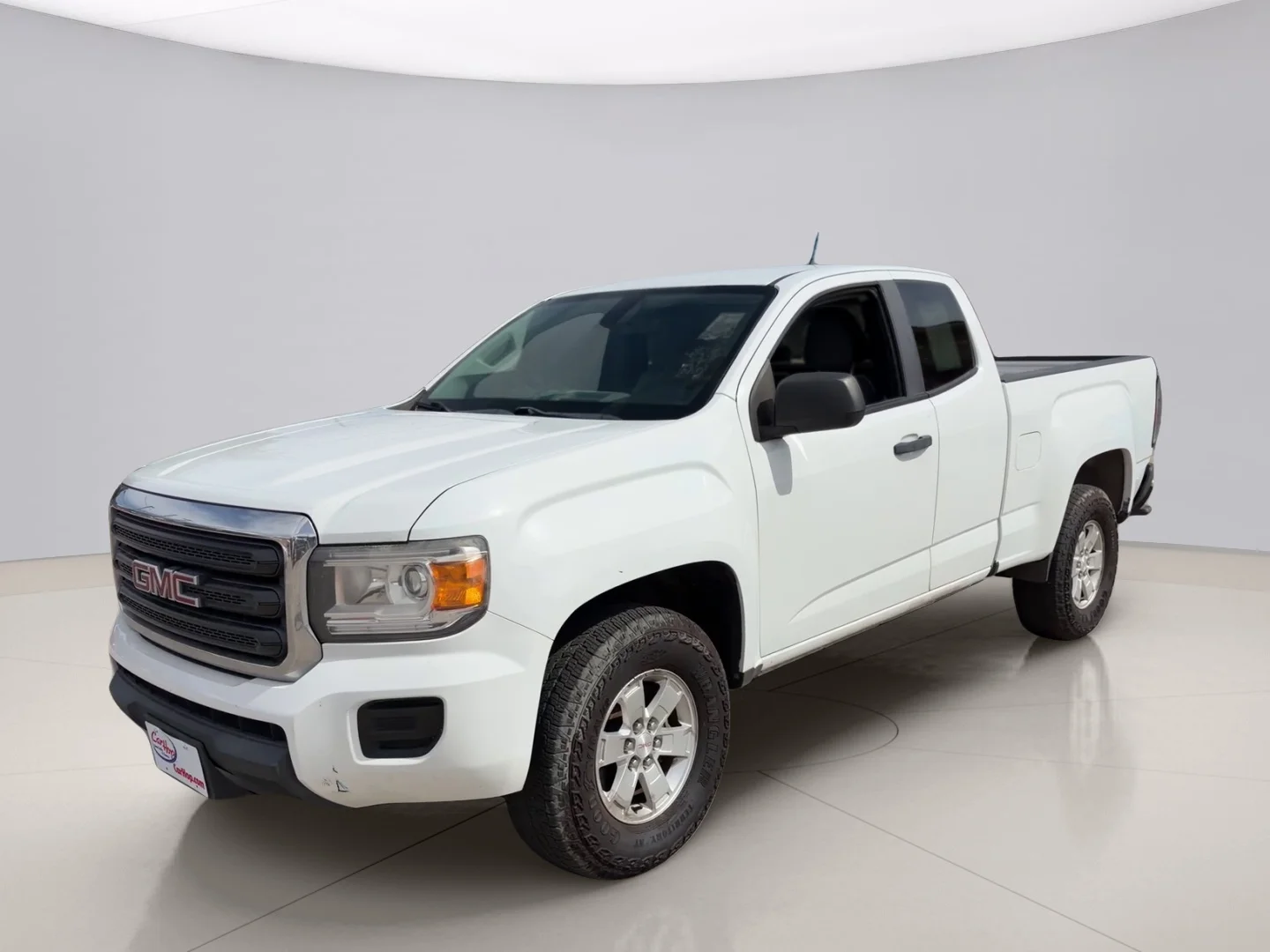 Used 2018 White Gmc BASE image 1