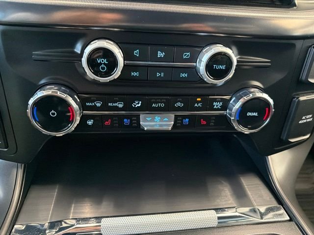 Used 2024 Blue Ford Lariat image 27