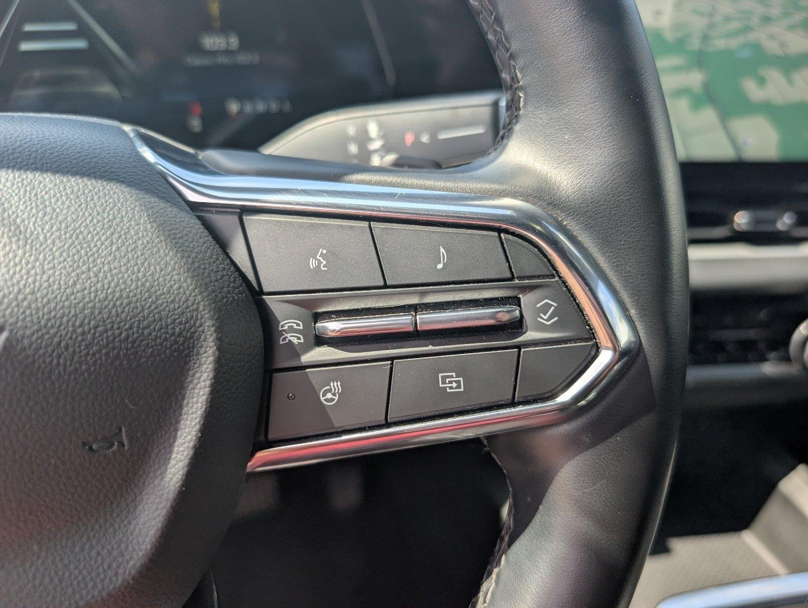 Used 2025 Sterling Gray Metallic Chevrolet LT image 23