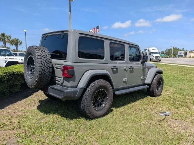 Used 2022 Sting-gray Clea Jeep Unlimited Sahara image 3