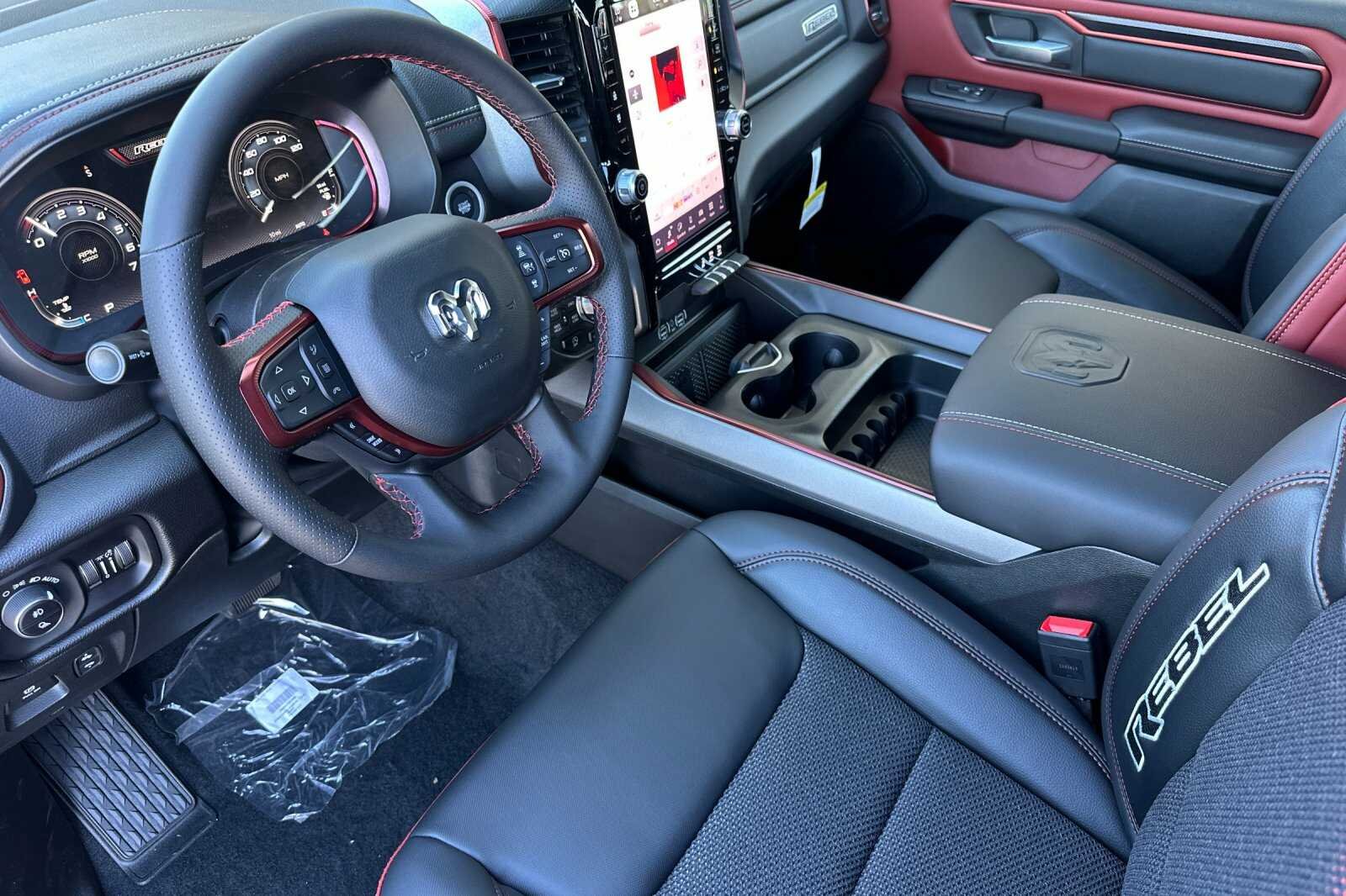 2026 RAM 1500 Rebel - Photo 10