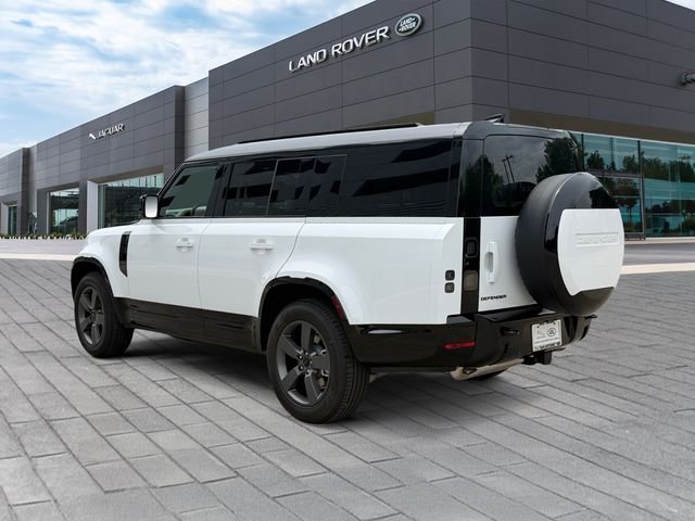 New 2026 Fuji White Land Rover X-Dynamic SE image 3