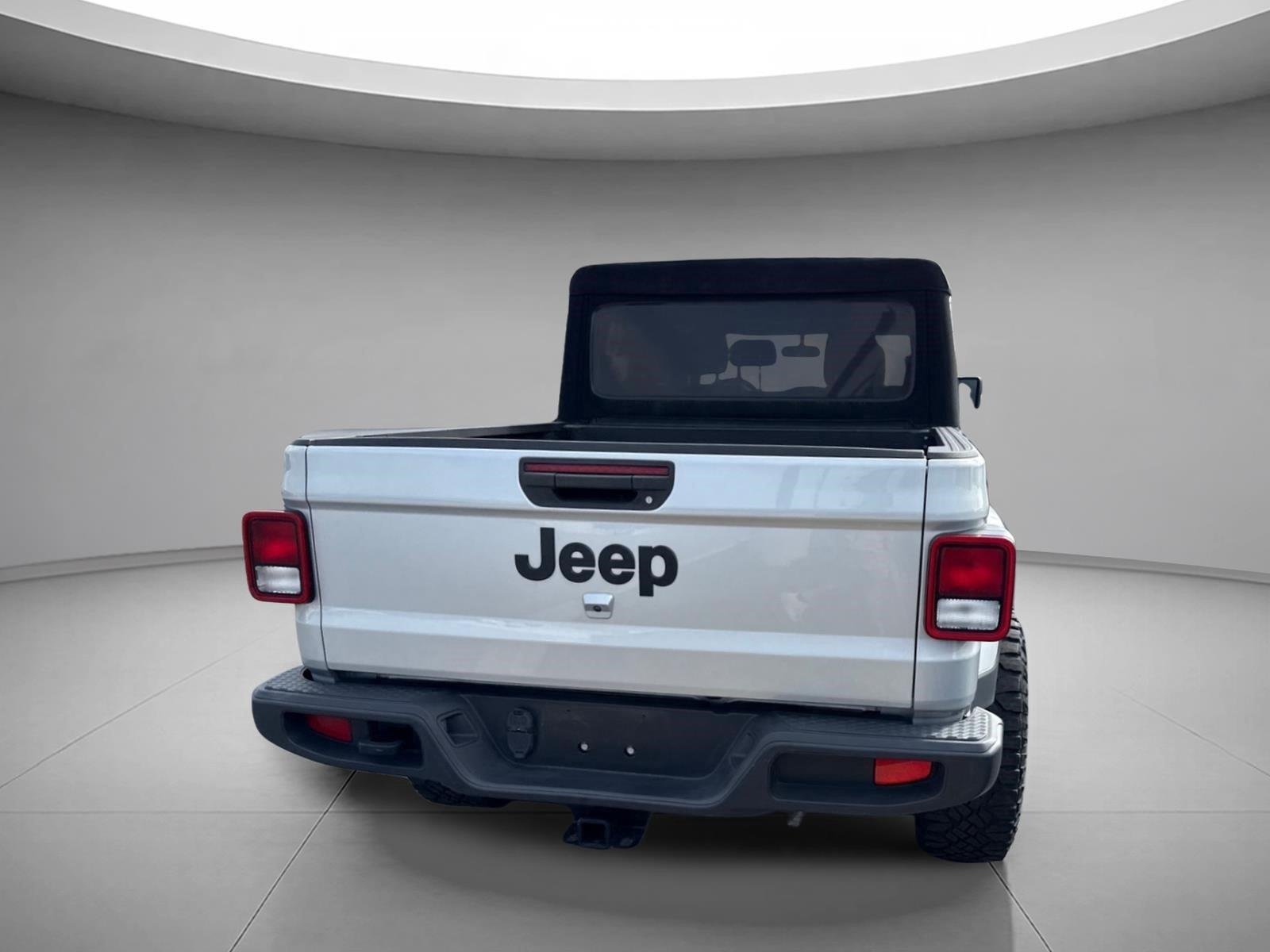 Used 2022 Silver Zynith Clearcoat Jeep Sport S image 18