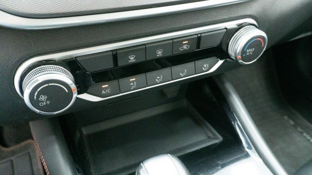 Used 2025 Gun Metallic Nissan SR image 33