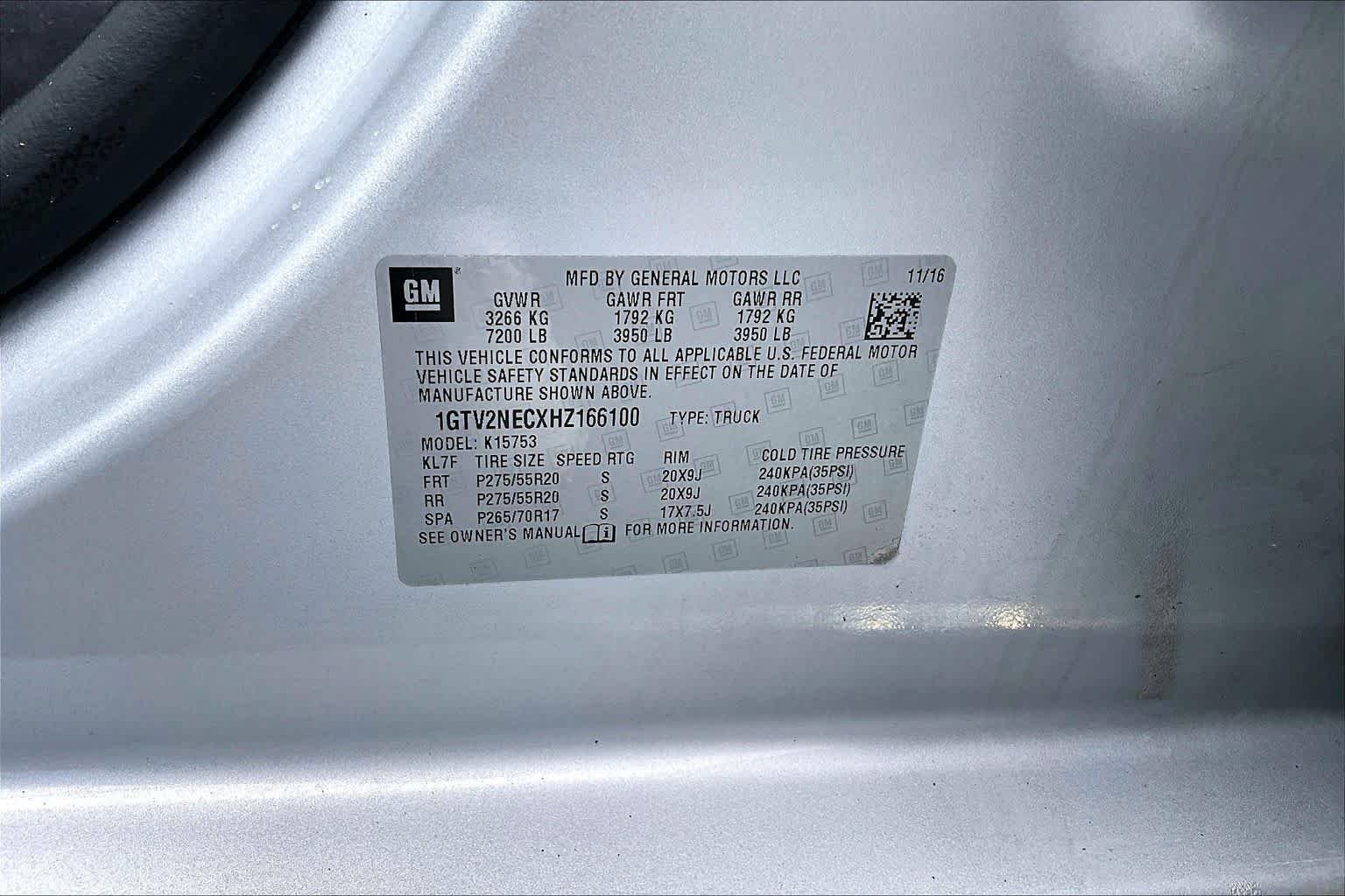 Used 2017 Quicksilver Metallic GMC SLT image 32