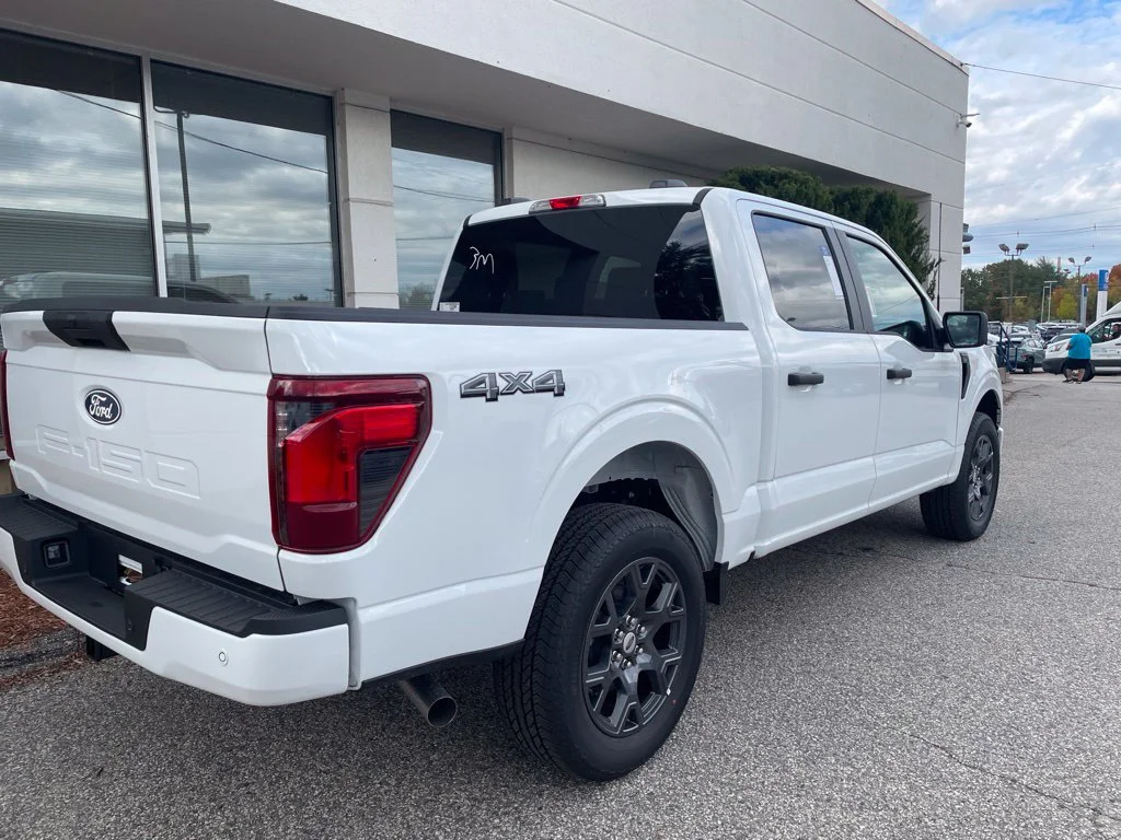 New 2026 OXFORD WHITE Ford STX image 7
