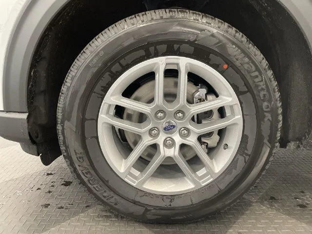 New 2027 Avalanche Gray Ford Active image 10