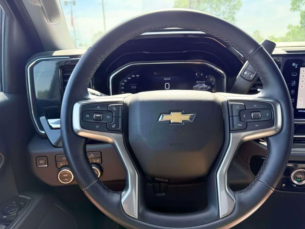 Used 2024 Black Chevrolet LT image 17