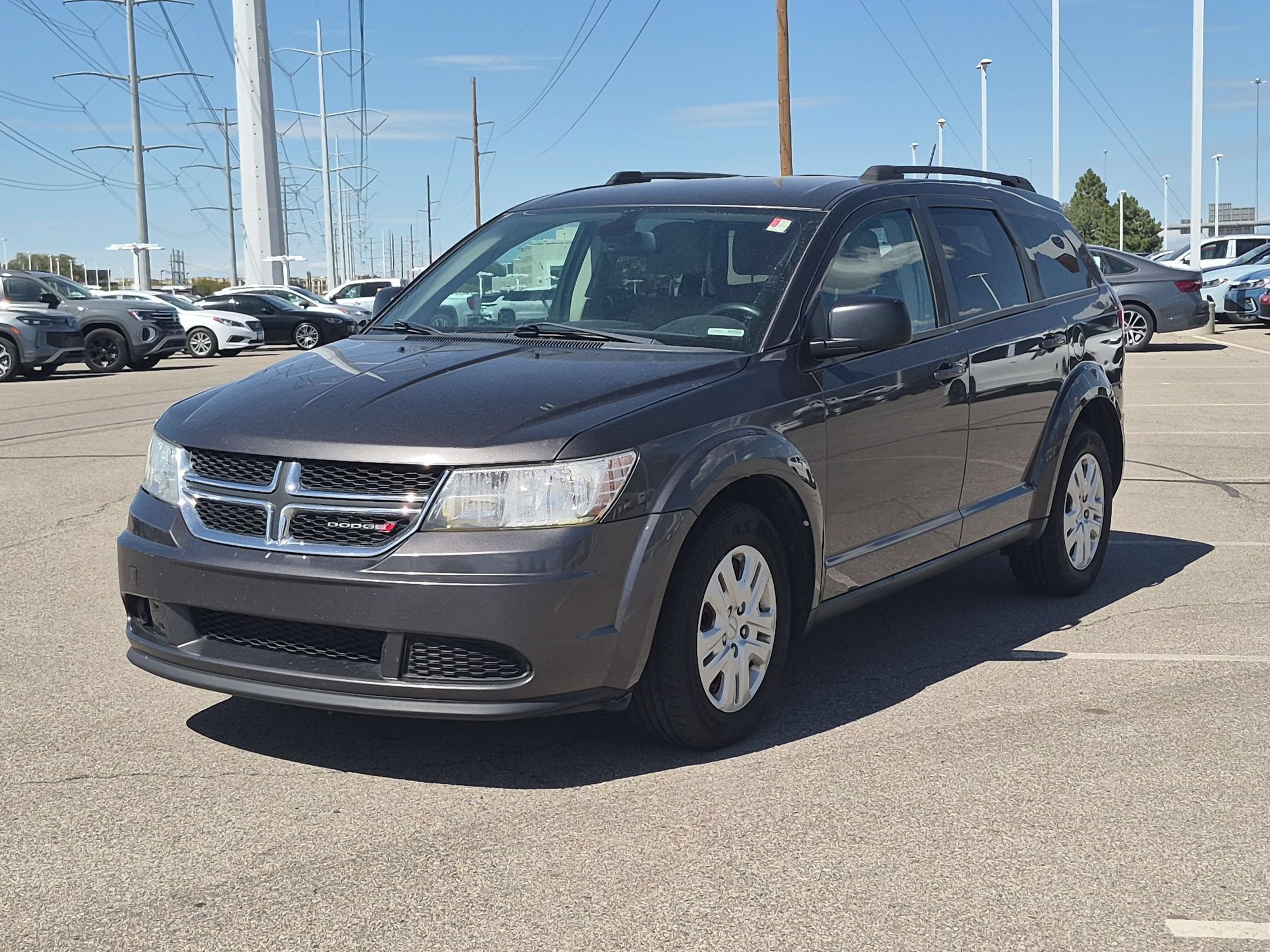 Used 2018 Granite Pearlcoat Dodge SE image 8