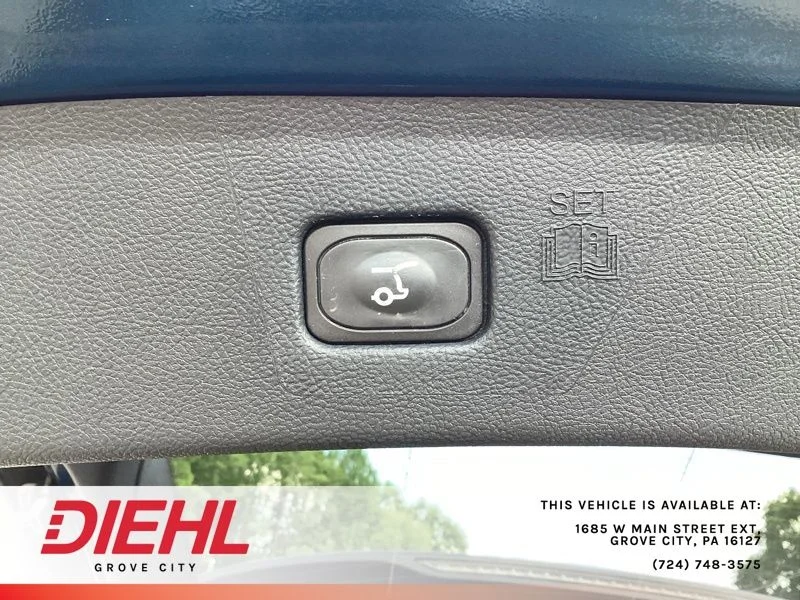 Used 2020 Green Ford SEL image 15