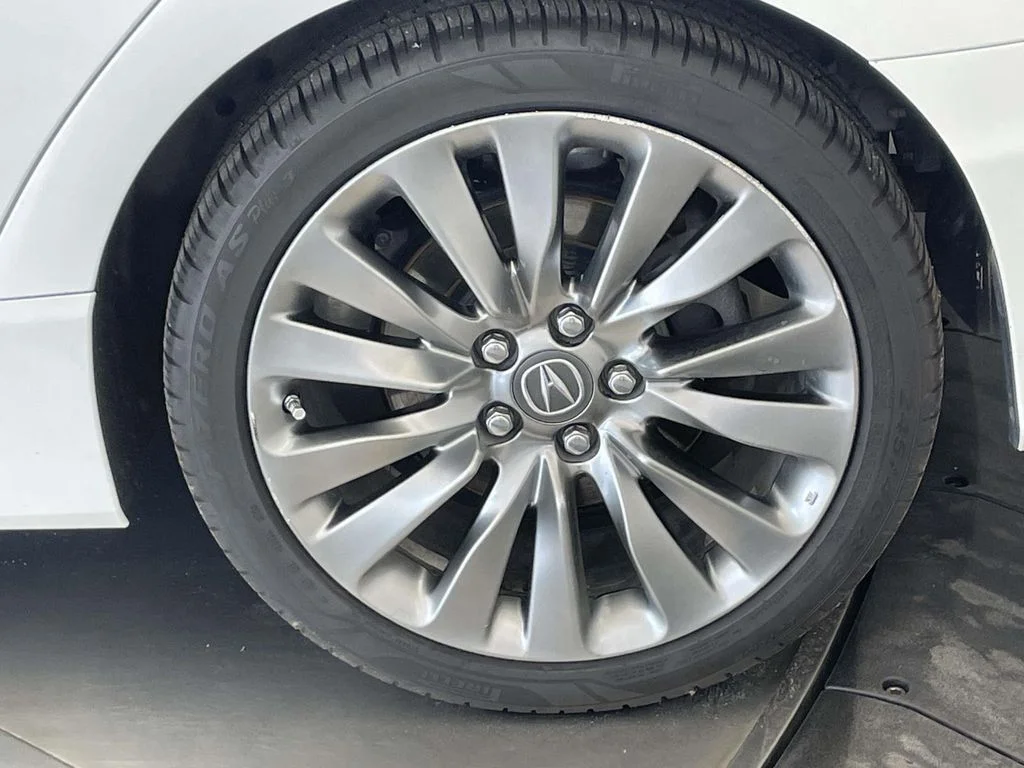 Used 2016 White Acura Base image 12