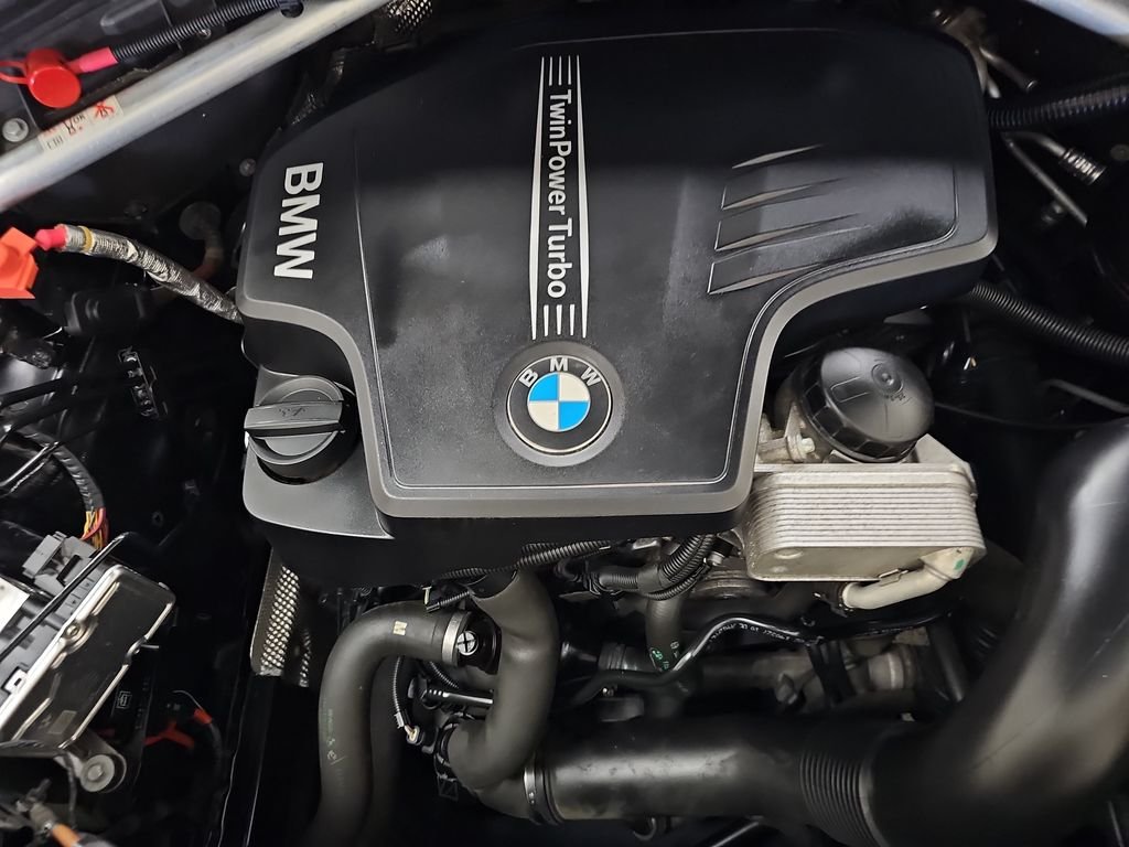Used 2016 Black BMW xDrive28i image 33