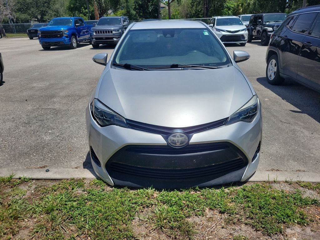 2017 Toyota Corolla SE AT's photo