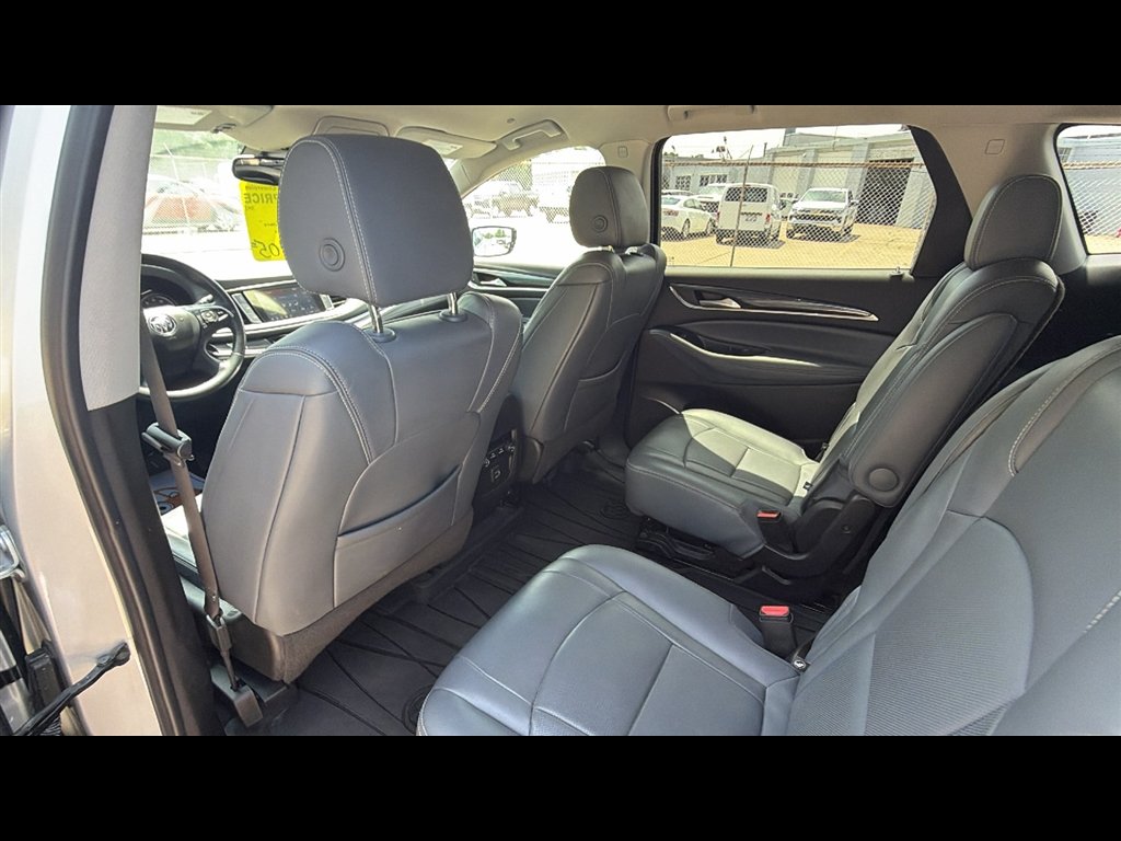 Used 2021 Includes Spectra Gray lower exterior accent color.) Buick Essence image 24