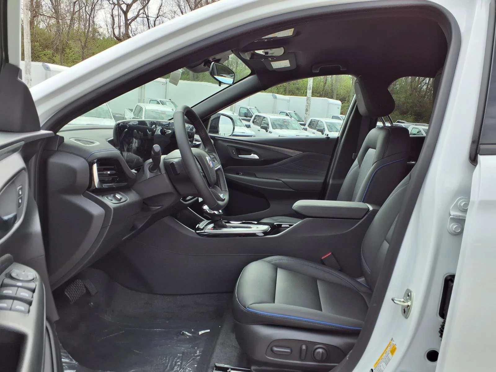 2026 Buick Envista Sport Touring - Photo 14