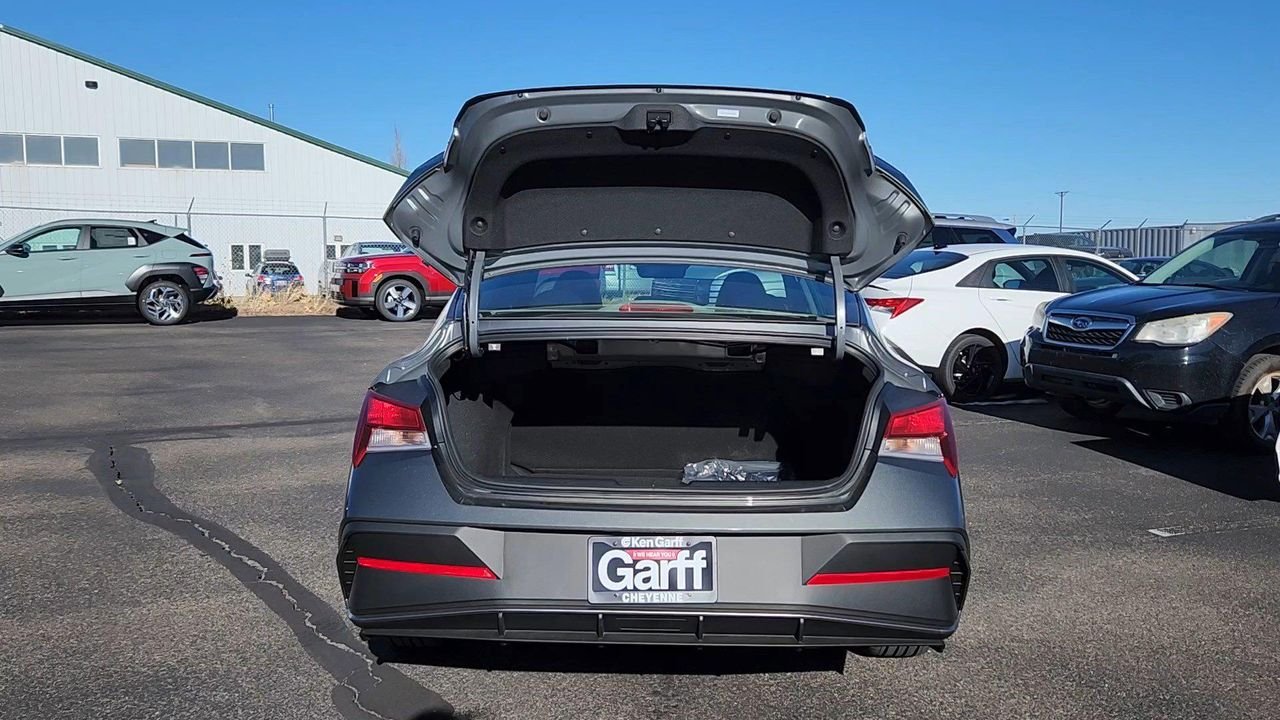 New 2026 Amazon Gray Hyundai SEL Sport image 17