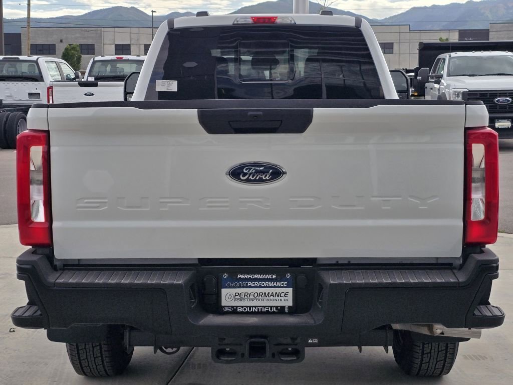 New 2026 Oxford White Ford XL image 22