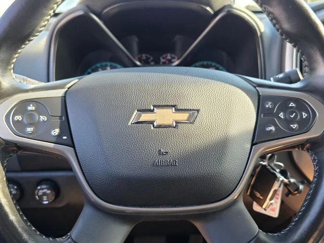 Used 2022 White Chevrolet Z71 image 21