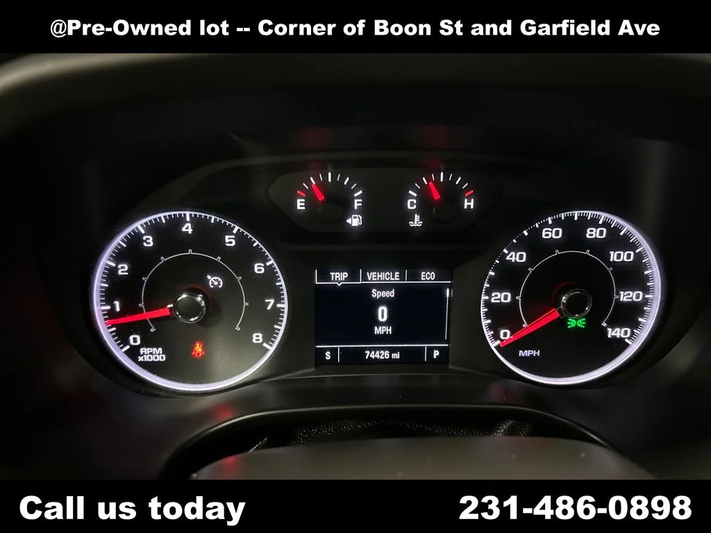 Used 2019 White GMC SLE-2 image 23