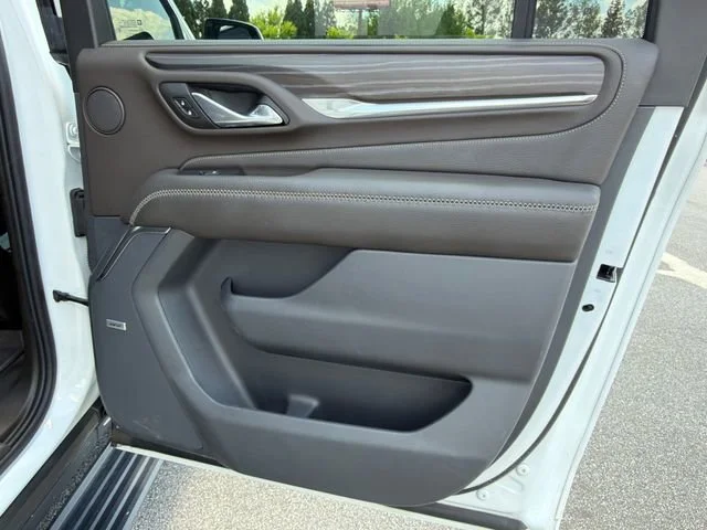 Used 2023 Summit White GMC Denali image 16