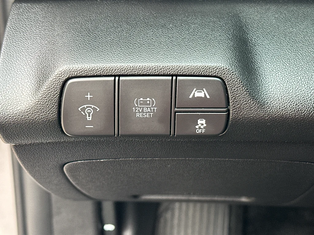 Used 2023 Fluid Metal Hyundai Blue image 26
