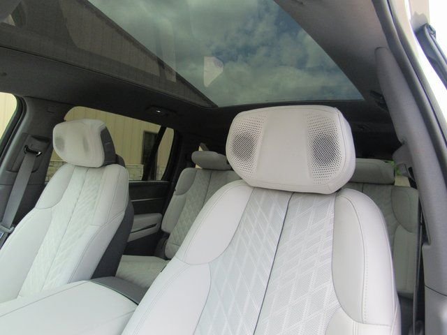 2025 Cadillac Escalade IQ Sport 1 - Photo 8