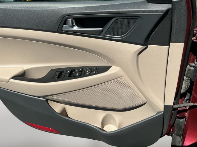 Used 2018 Red Hyundai SEL image 11