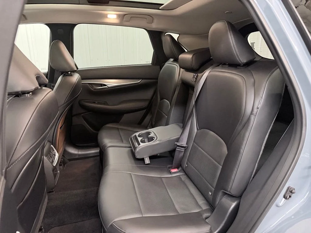 Certified Used 2023 Gray INFINITI LUXE image 31