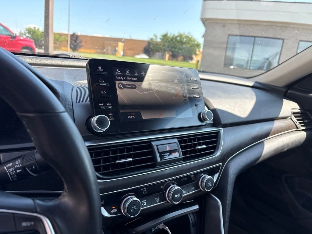 Used 2018 Lunar Silver Metallic Honda EX-L image 8