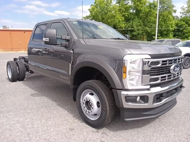 2026 Ford F-450 XL 4x4 Crew Cab 179-In DRW's photo