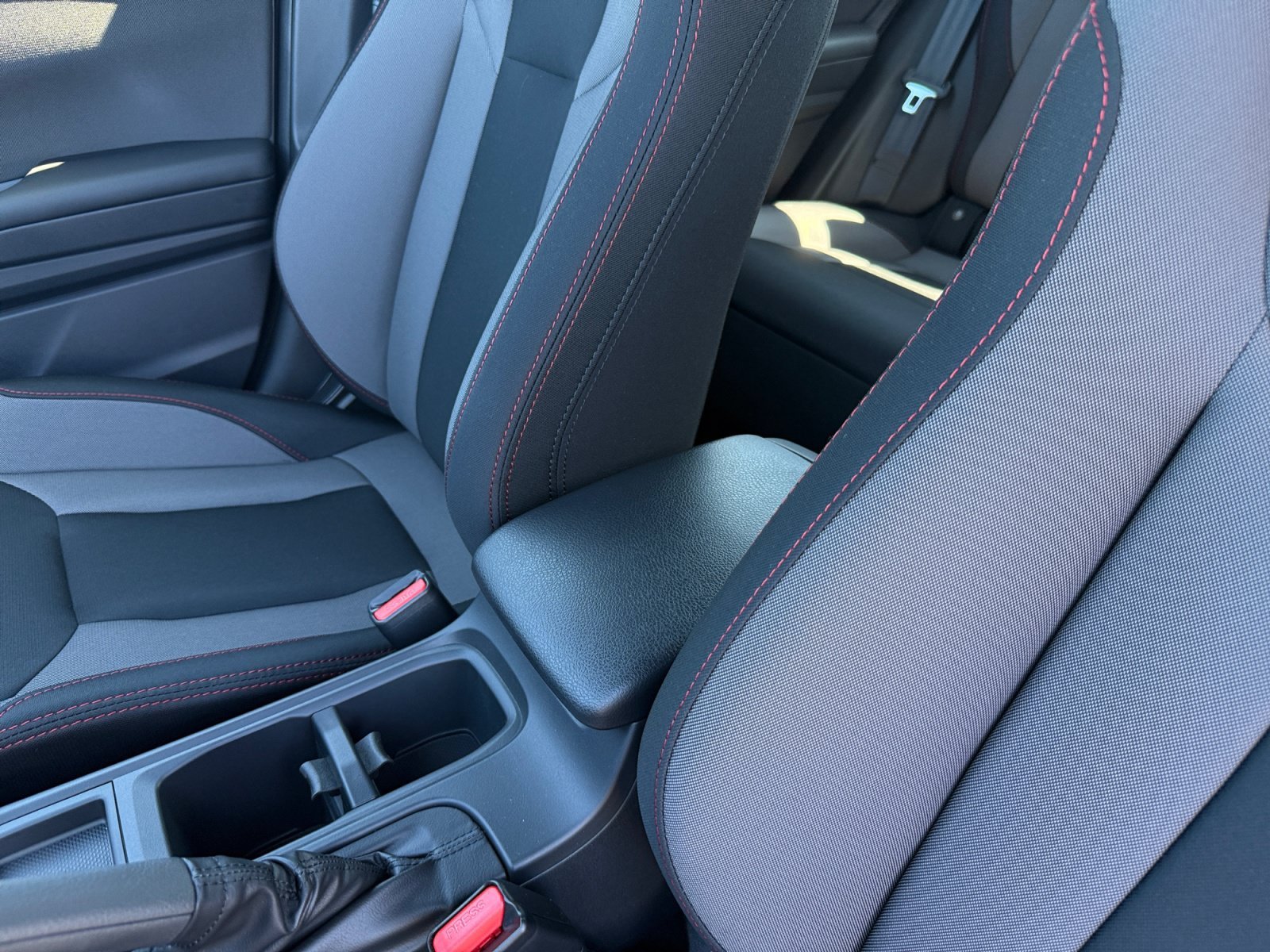 New 2026 MAGNETITE GRAY METALLIC Subaru Base image 14