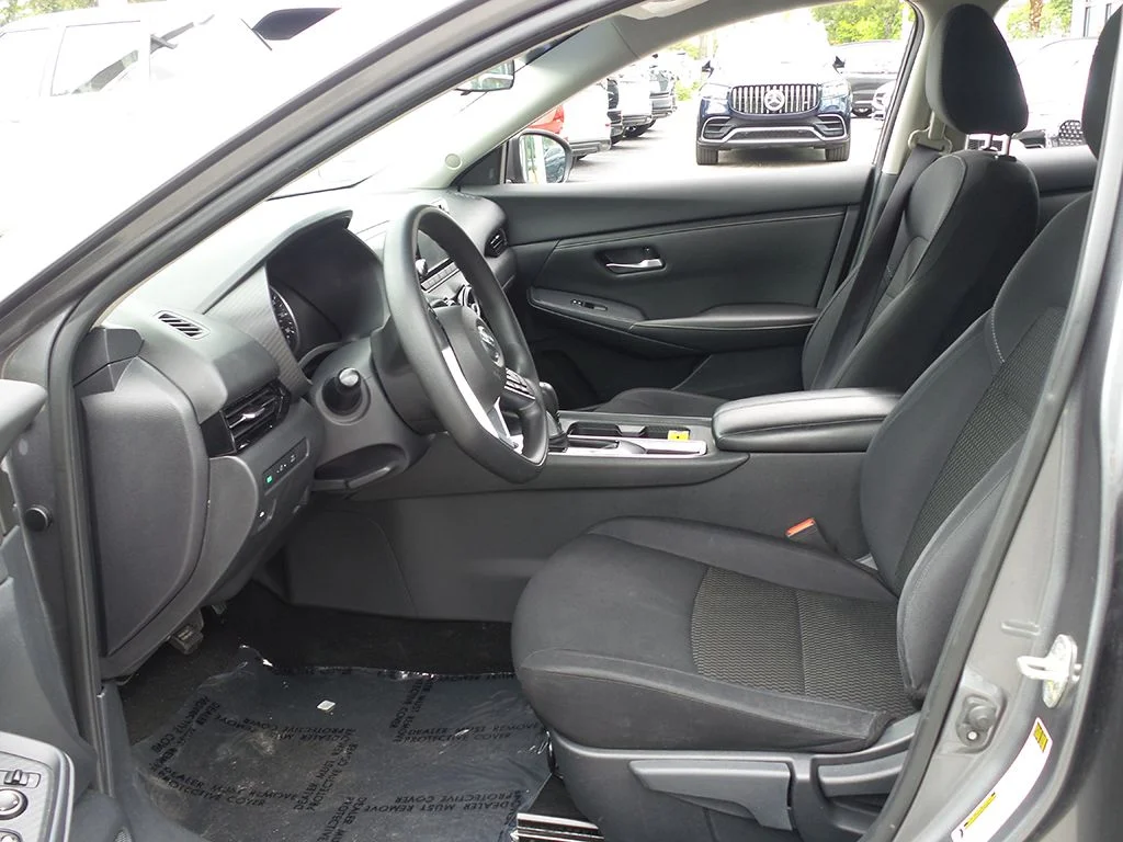 Used 2020 Gray Nissan S image 23