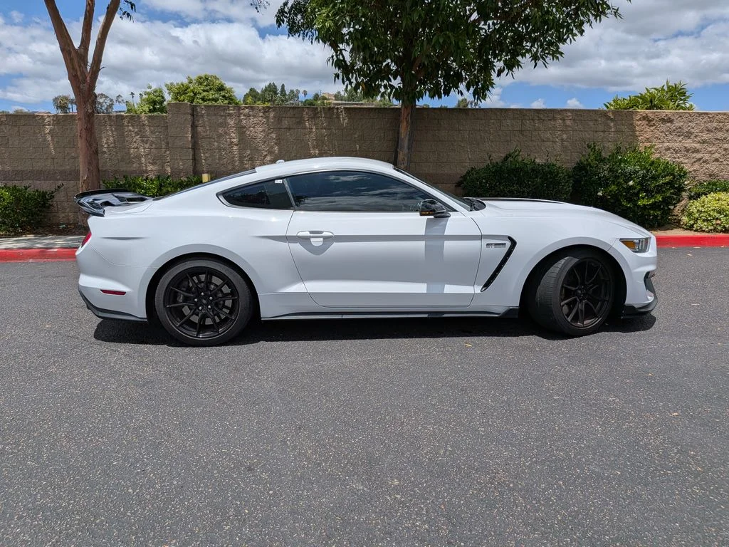Used 2020 White Ford Shelby GT350 image 7