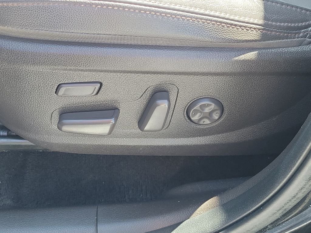 2020 Hyundai Santa Fe Limited - Photo 16