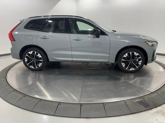 New 2026 Vapour Grey Volvo Plus image 5