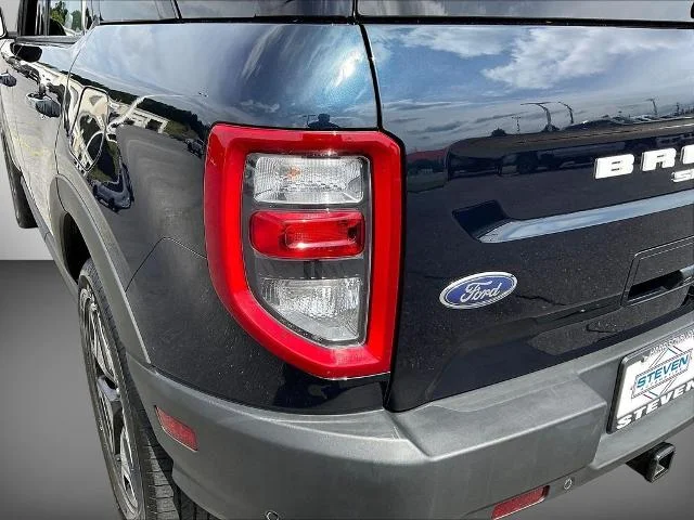 Certified Used 2021 Alto Blue Metallic Tinted Clearcoat Ford Outer Banks image 70