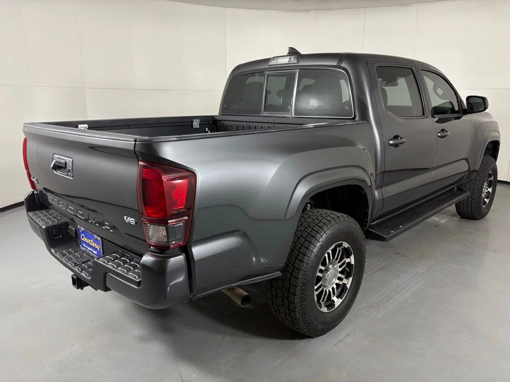 Used 2018 Gray Toyota SR image 8