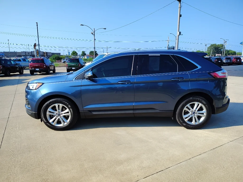 Used 2019 Blue Metallic Ford SEL image 7