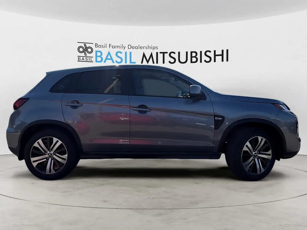 New 2026 Mercury Gray Metallic Mitsubishi ES image 2