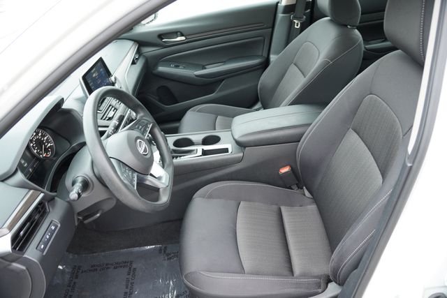 2025 Nissan Altima SV - Photo 15