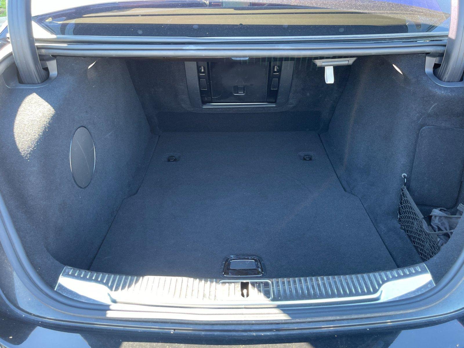 Used 2022 Obsidian Black Metallic Mercedes-Benz S 580 image 33