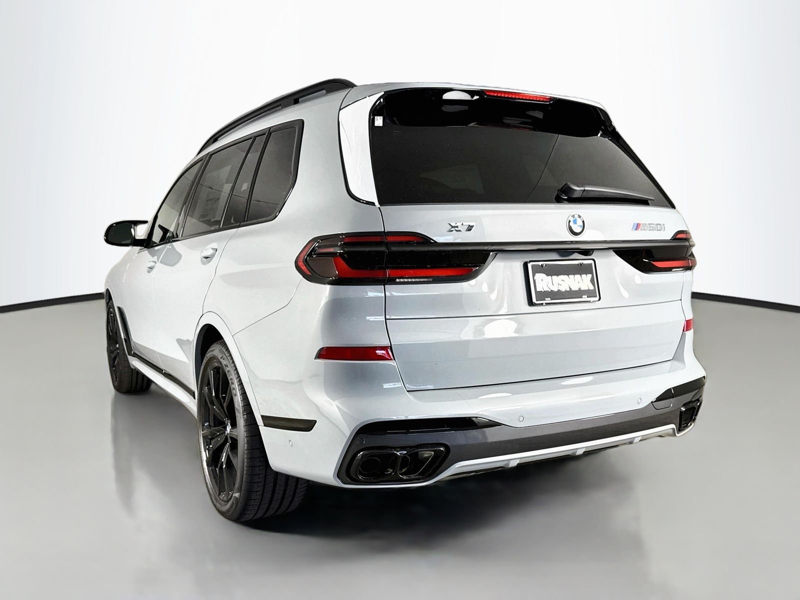 New 2027 Brooklyn Grey Metallic BMW M60i image 5