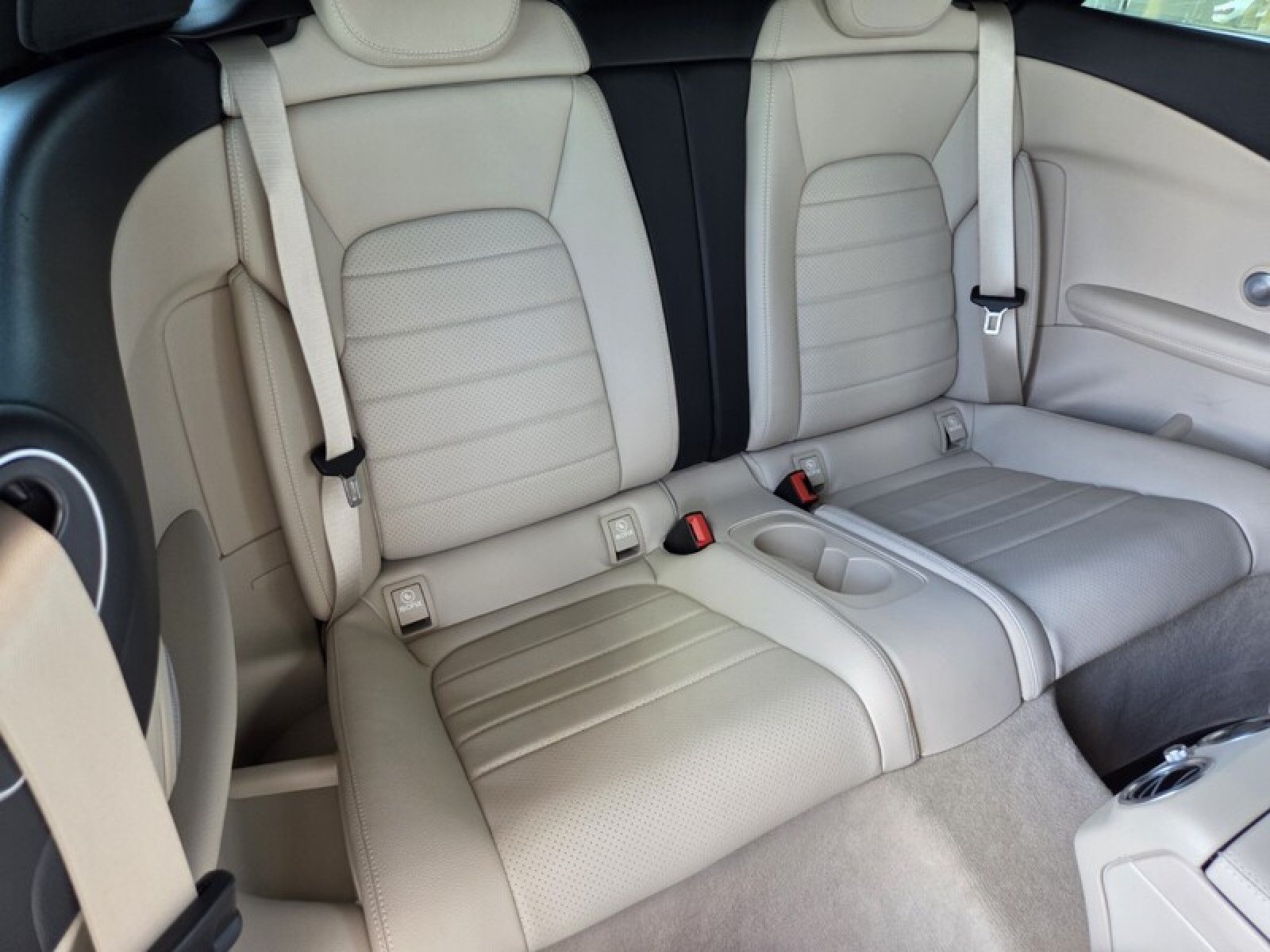 Used 2019 Polar White Mercedes-Benz C 300 image 18