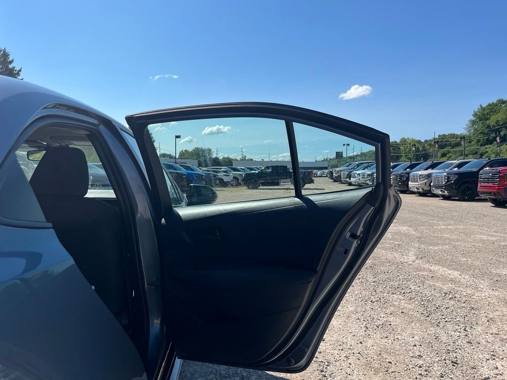 Used 2024 Celestite Toyota LE image 30
