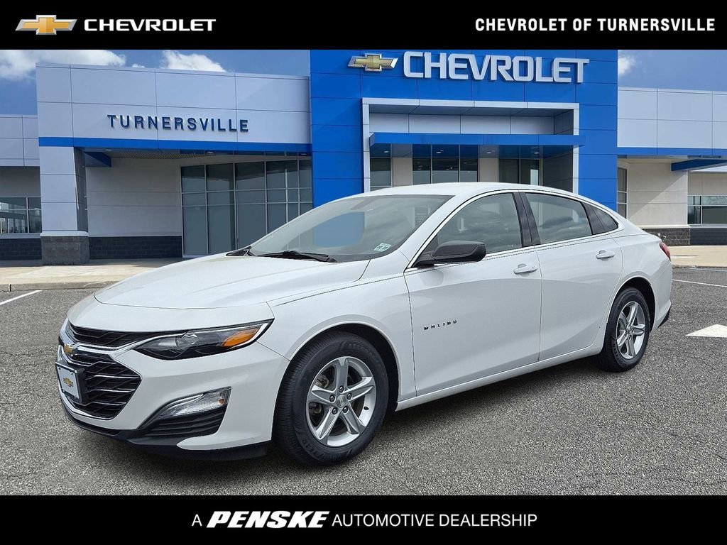 Certified Used 2022 Summit White Chevrolet LS image 1