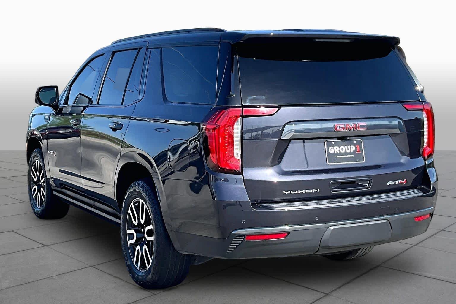 Used 2023 TITANIUM RUSH METALLIC GMC AT4 image 12