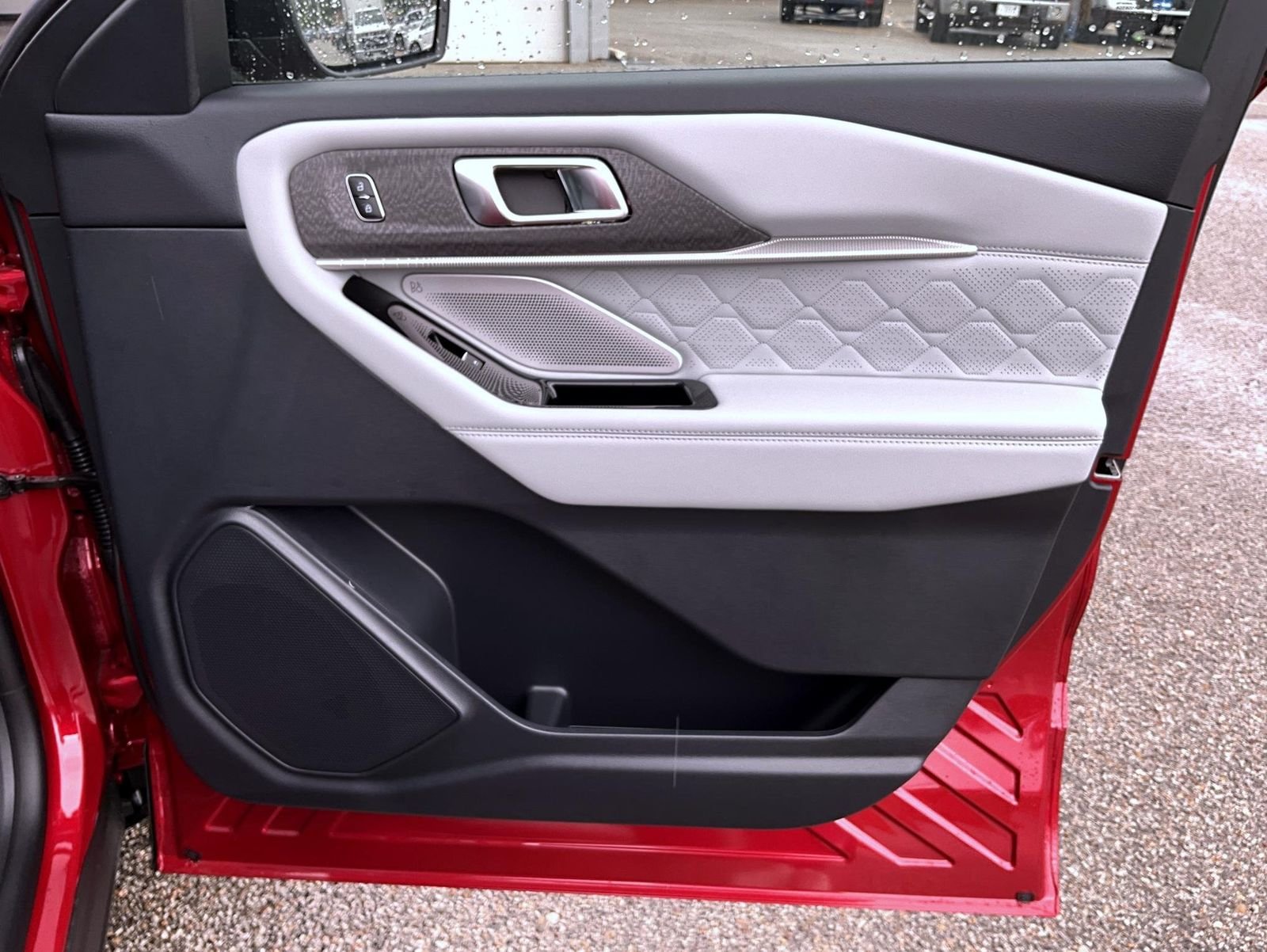 New 2026 Rapid Red Metallic Tinted Clearcoat Ford Platinum image 18