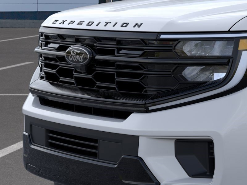 New 2026 Oxford White Ford Platinum image 18